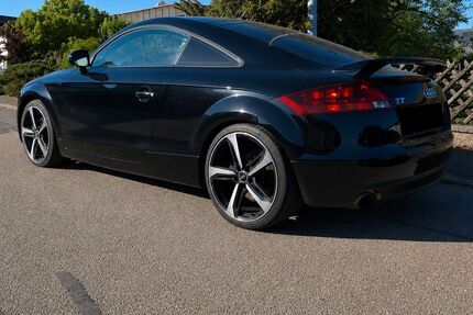 Audi TT 210.000 km 13.500 &euro; Neubulach 75387