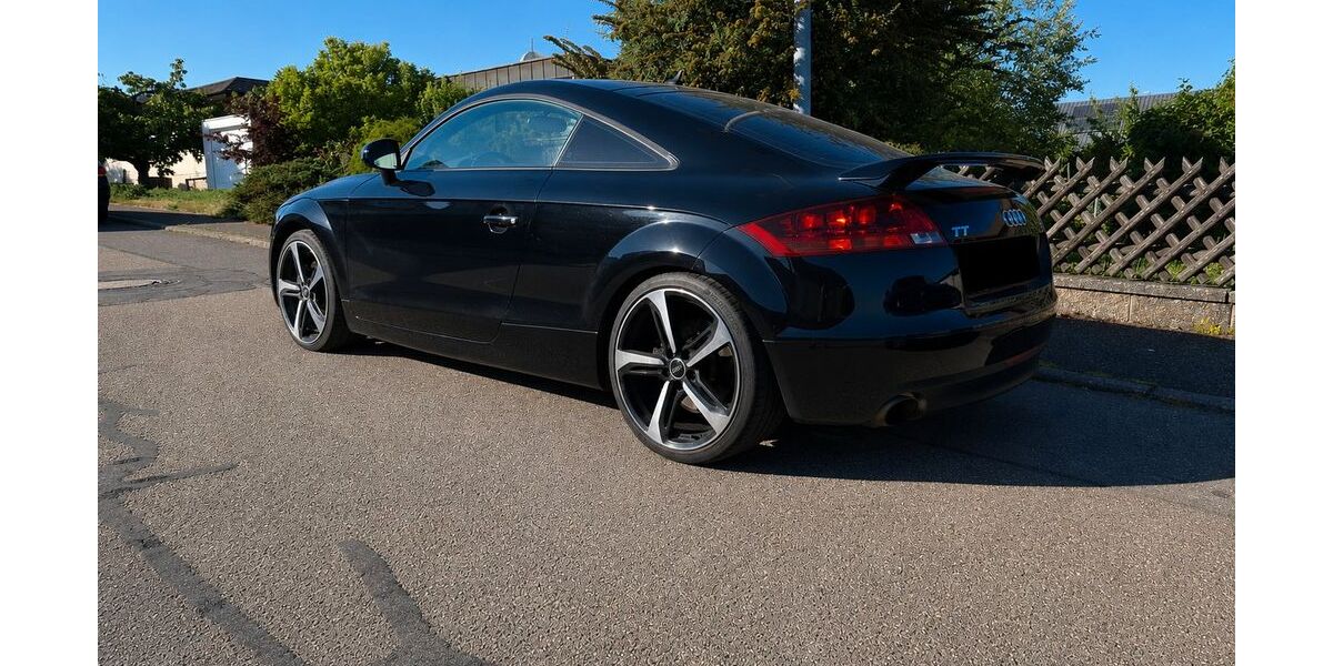 Audi TT 210.000 km 13.500 &euro; Neubulach 75387