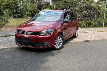 VW Touran 196.000 km 6.189 &euro; Nürnberg 90431