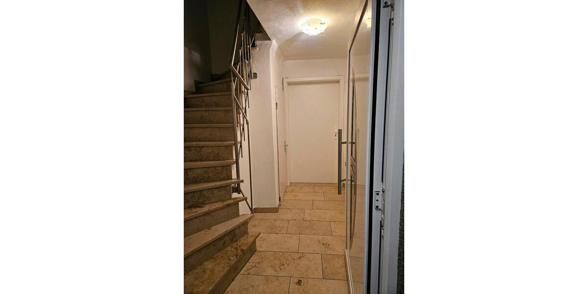 Erdgeschoßwohnung Neustadt an der Donau - 2 Zimmer, 82 m&sup2;, 700&euro; | Angebot:26394267