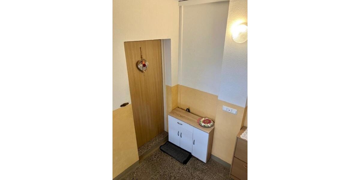 Etagenwohnung Treuen - 2 Zimmer, 42 m&sup2;, 400&euro; | Angebot:24612287