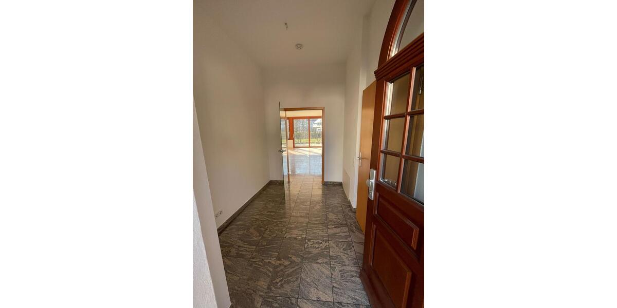 Erdgeschoßwohnung Zschopau - 2 Zimmer, 71 m&sup2;, 639&euro; | Angebot:25270640