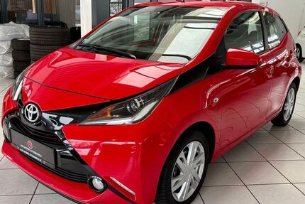 Toyota Aygo (X) 94.800 km 7.299 &euro; Buxtehude 21614