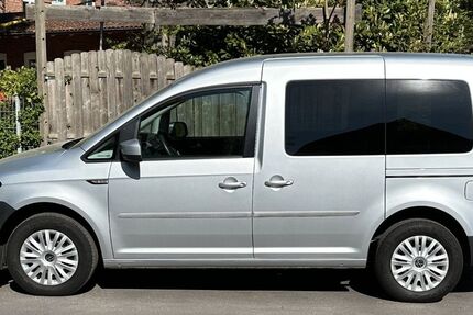 VW Caddy 109.500 km 13.500 &euro; Hamburg 22045