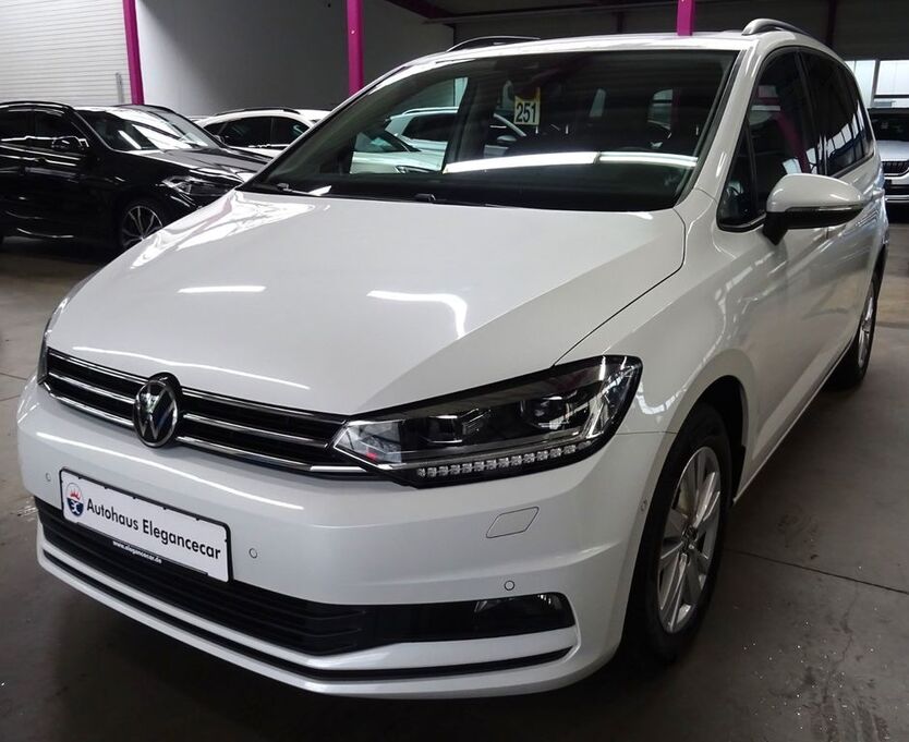 VW Touran 94.572 km 29.249 € Holzgerlingen bei Stuttgart 71088
