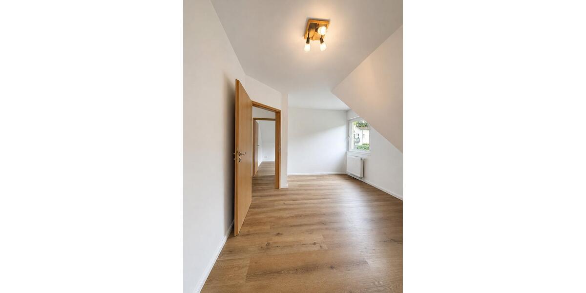 Dachgeschoßwohnung Rheinbreitbach - 2 Zimmer, 73 m&sup2;, 850&euro; | Angebot:26678199