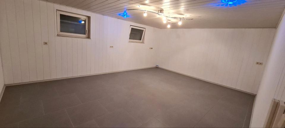 Etagenwohnung Dorfen - 4 Zimmer, 100 m&sup2;, 1.500&euro; | Angebot:25397685