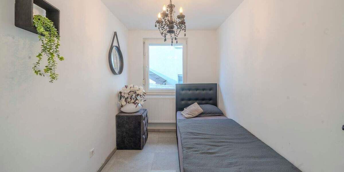 Einfamilienhaus Leichlingen - 8 Zimmer, 176 m&sup2;, 649.000&euro; | Angebot:25669323