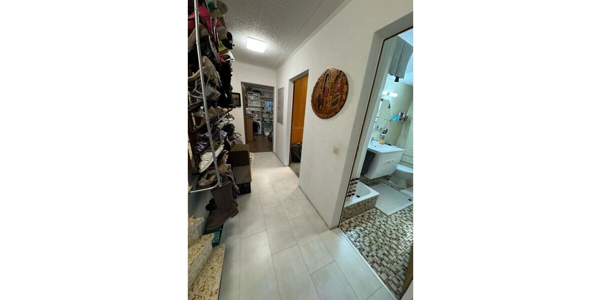 Provisionsfrei* Reiheneckhaus mit Einliegerwohnung von Privat in Herrenberg - Brahmsstraße - Reihenendhaus Herrenberg Herrenberg (Stadt) | Angebot:26973289