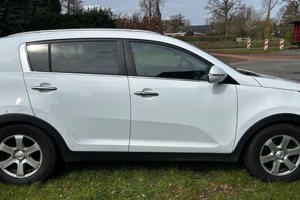 Kia Sportage 183.170 km 7.800 &euro; Berge 49626