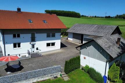 Traum-Zweifamilienhaus in idyllischer Alleinlage für Naturliebhaber - mit 10 J. Wohnrecht 7 zimmer