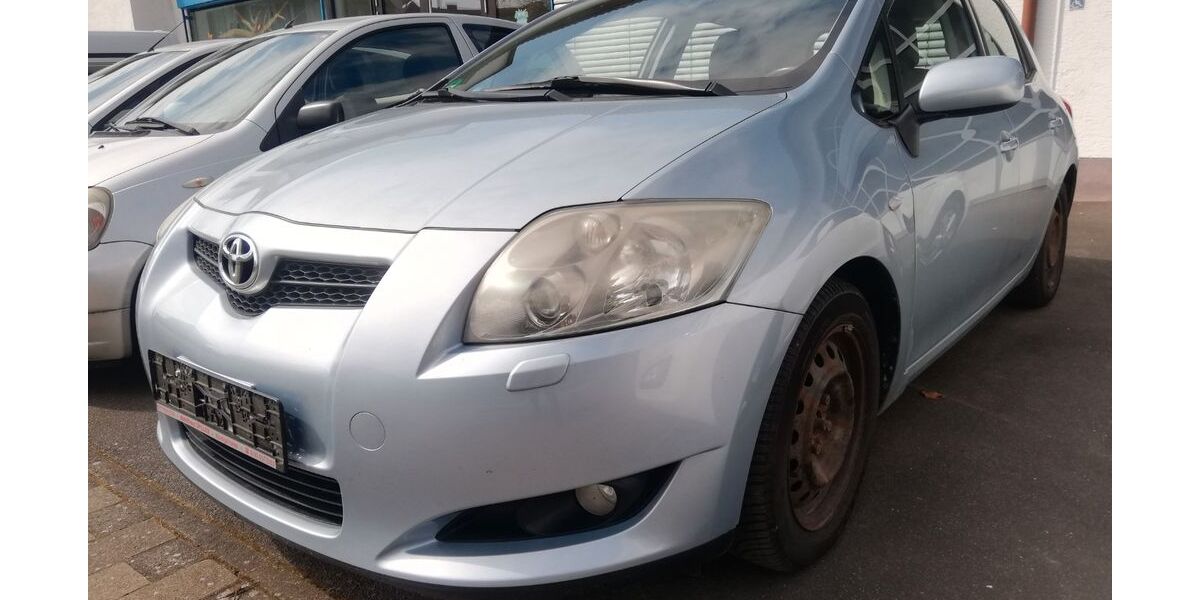 Toyota Auris 248.000 km 1.700 &euro; Tauberbischofsheim 97941