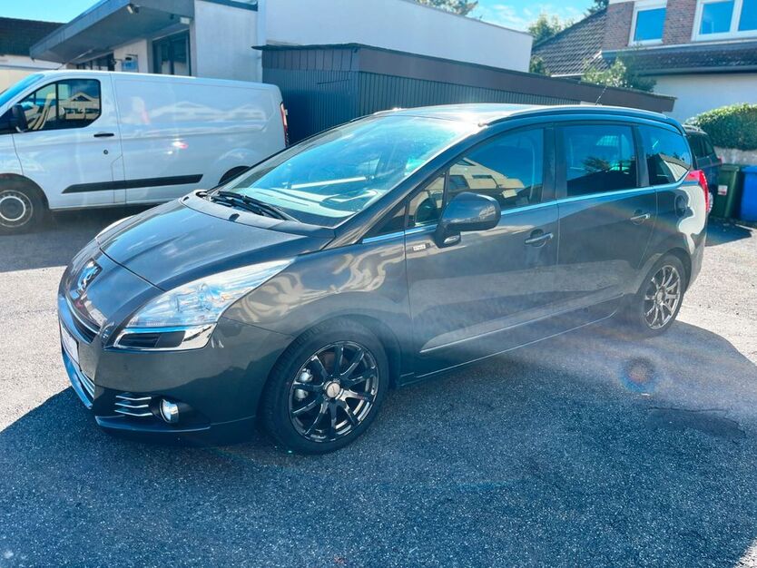 Peugeot 5008 130.000 km 6.995 € Lollar 35457
