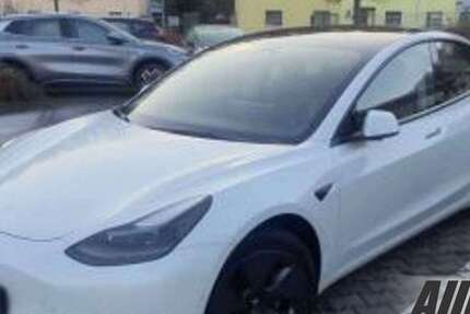 Tesla Model 3 92.500 km 23.850 &euro; Schöningen 38364