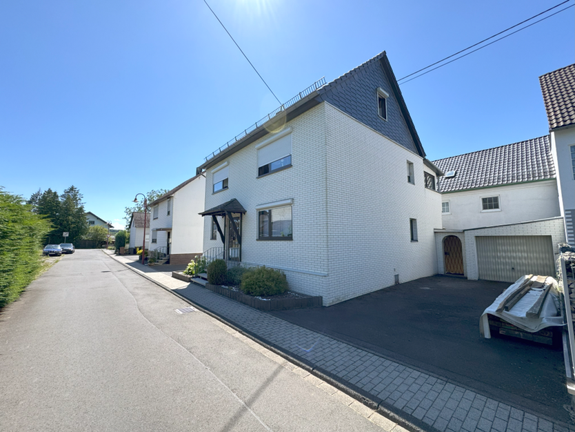 Haus zum Kaufen in Mündersbach 324.000 € 160 m²