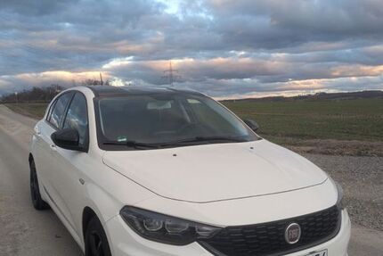 Fiat Tipo 46.302 km 11.999 &euro; Marienmünster 37696