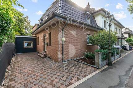 Charmantes Haus mit besonderer Architektur, großem Garten und Platz für die Familie 5 zimmer