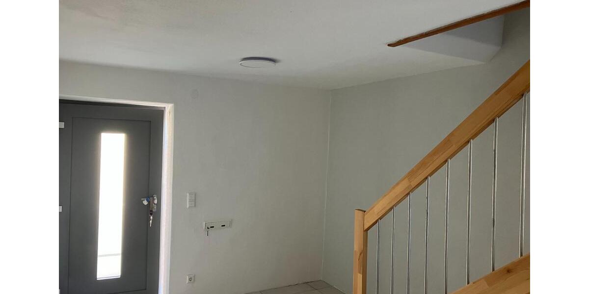 Renovierte schöne 4 Zimmer Wohnung 4 zimmer