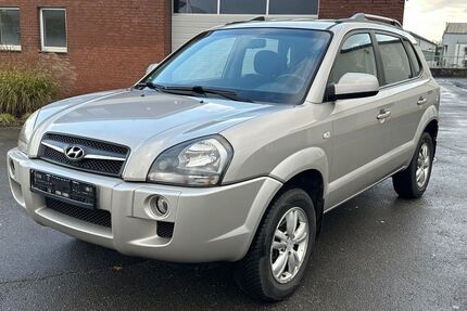 Hyundai TUCSON 202.000 km 3.850 &euro; Neuss 41460