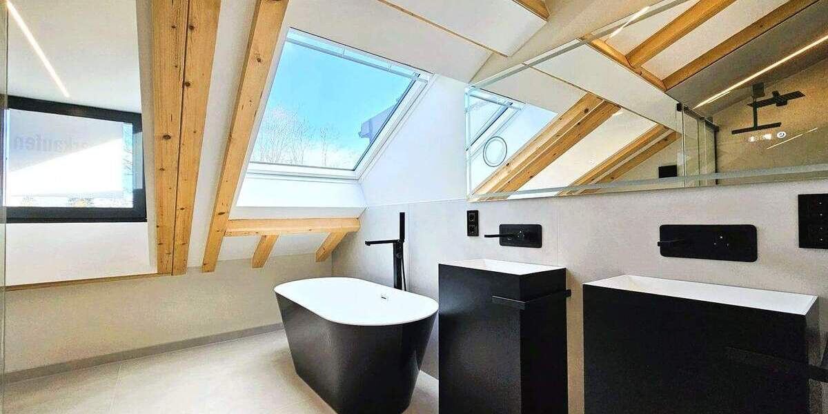 Bezugsfertig * mit maßgefertigten Einbauten * Exklusiv & Edel * Ruhige Lage 2 zimmer