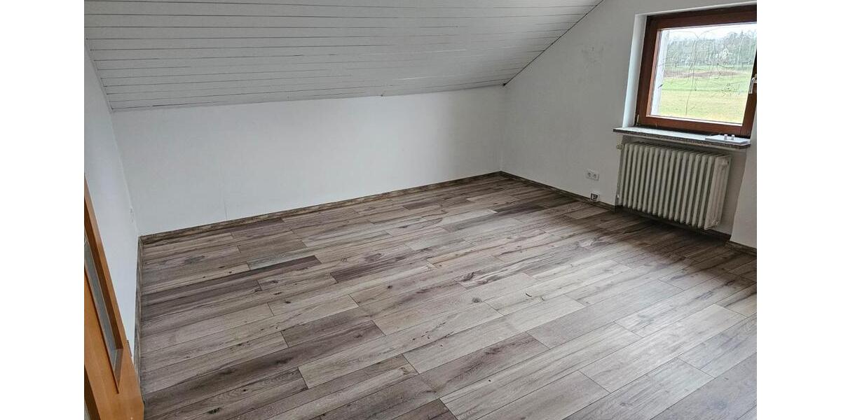 Dachgeschoßwohnung Karlsruhe Knielingen - 3 Zimmer, 65 m&sup2;, 800&euro; | Angebot:26023513