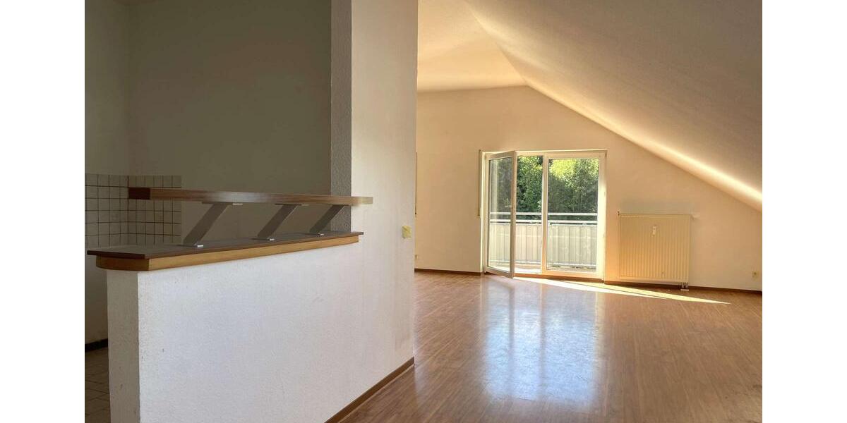Dachgeschoßwohnung Klingenthal - 4 Zimmer, 146 m&sup2;, 740&euro; | Angebot:26547170