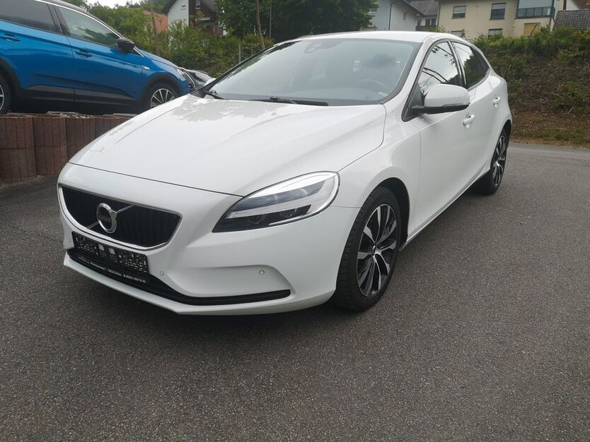 Volvo V40 57.700 km 15.490 € Elztal-Dallau 74834