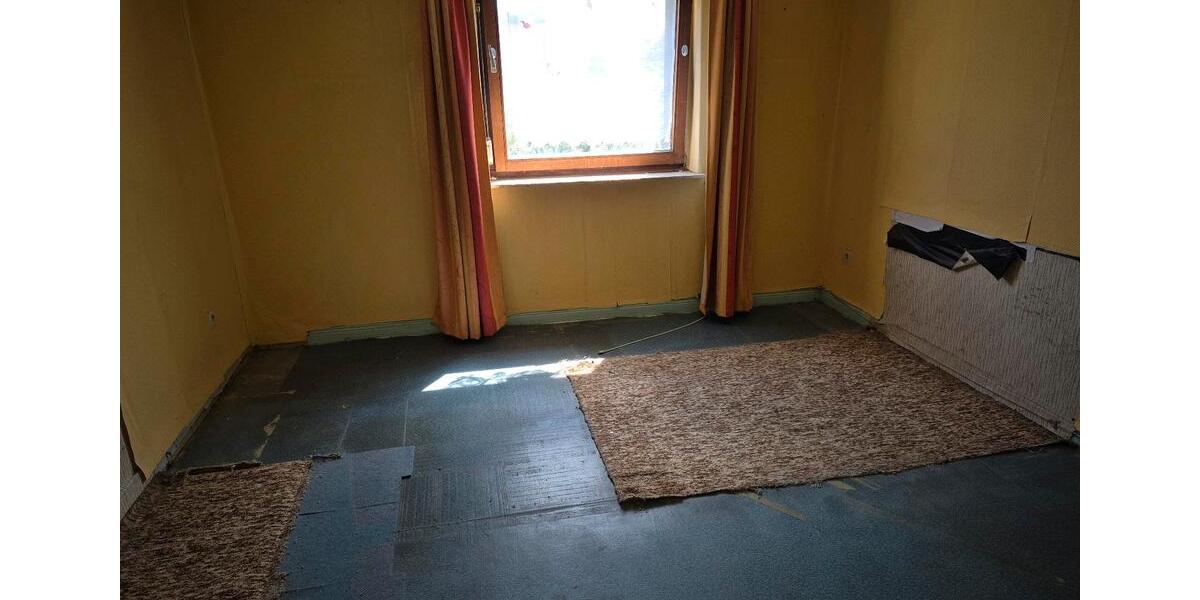 Reihenhaus Gudensberg - 7 Zimmer, 115 m&sup2;, 75.000&euro; | Angebot:27029289