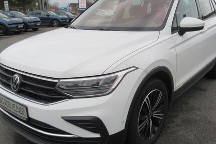 VW Tiguan 88.000 km 21.950 € Gernsheim 64579
