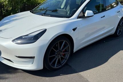 Tesla Model 3 48.679 km 34.000 &euro; Bad Kissingen 97688