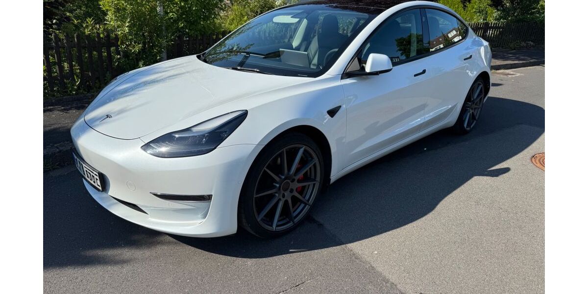 Tesla Model 3 48.679 km 34.000 &euro; Bad Kissingen 97688