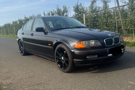 BMW 320 228.000 km 3.200 &euro; Dettelbach 97337