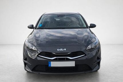 Kia ceed / Ceed 16.100 km 19.250 &euro; Oberhausen 82386