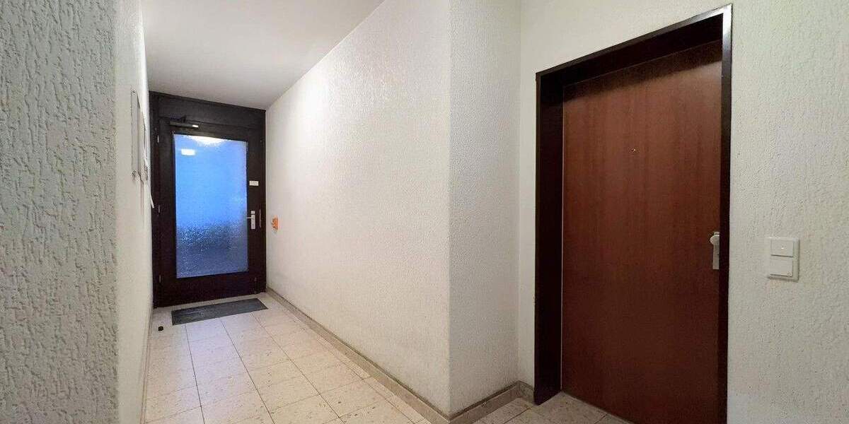 Terrassenwohnung Krefeld Cracau - 3 Zimmer, 101 m&sup2;, 219.000&euro; | Angebot:25654231