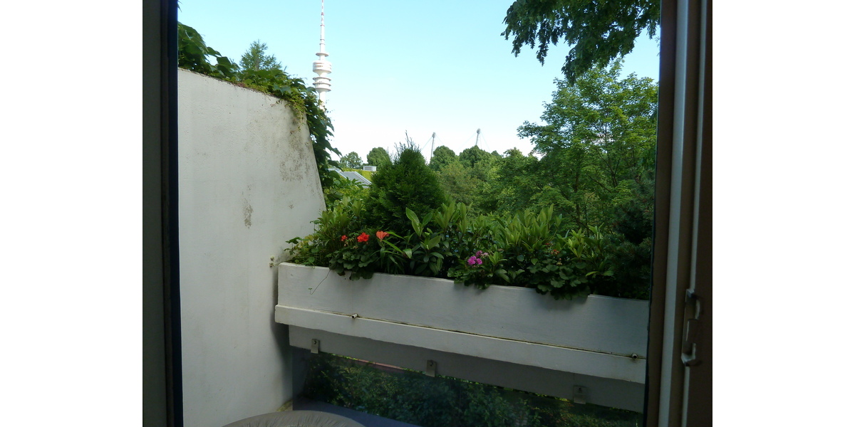Reihenendhaus im Olympiadorf umgeben vom Olympiapark möbliert o. unmöbliert 4 zimmer
