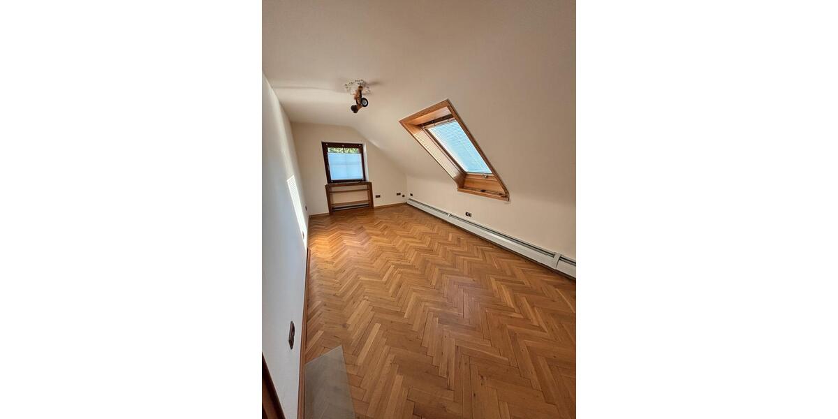 Dachgeschoßwohnung Zweibrücken - 3 Zimmer, 55 m&sup2;, 500&euro; | Angebot:26384596