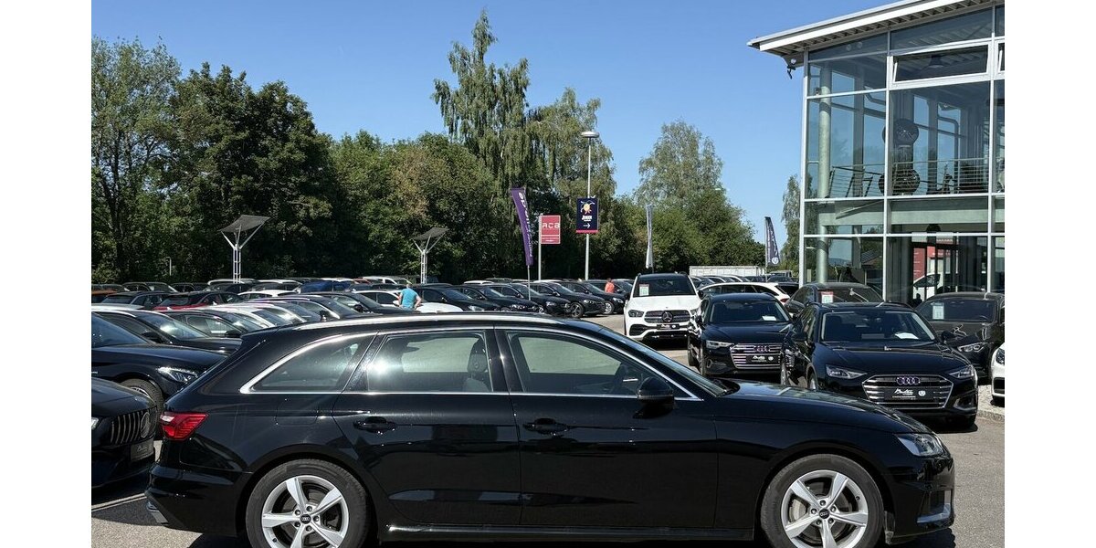 Audi A4 40 TDI quattro advanced ACC/DAB/NAVI/AHK/LED 71.953 km 25.900 &euro; Villingen-Schwenningen 78054