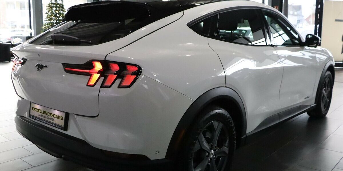 Ford Mustang Mach-E BANG & OLUFSEN / VIRTUAL COCKPIT 75.000 km 23.991 &euro; Hamm 59077