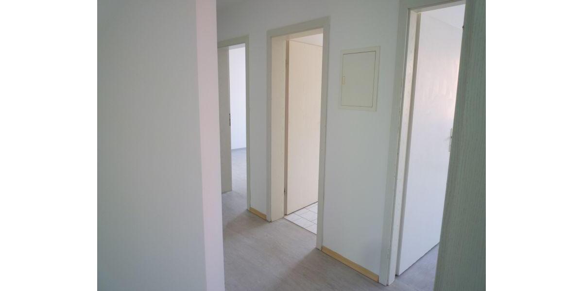Etagenwohnung Staßfurt - 4 Zimmer, 80 m&sup2;, 440&euro; | Angebot:26366817