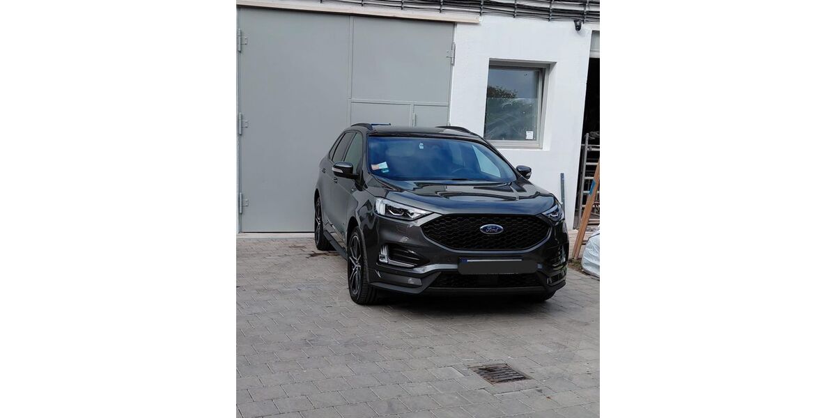 Ford Edge 136.000 km 21.900 &euro; München 81671
