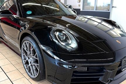 Porsche 992 8.500 km 144.750 &euro; Köln 50739