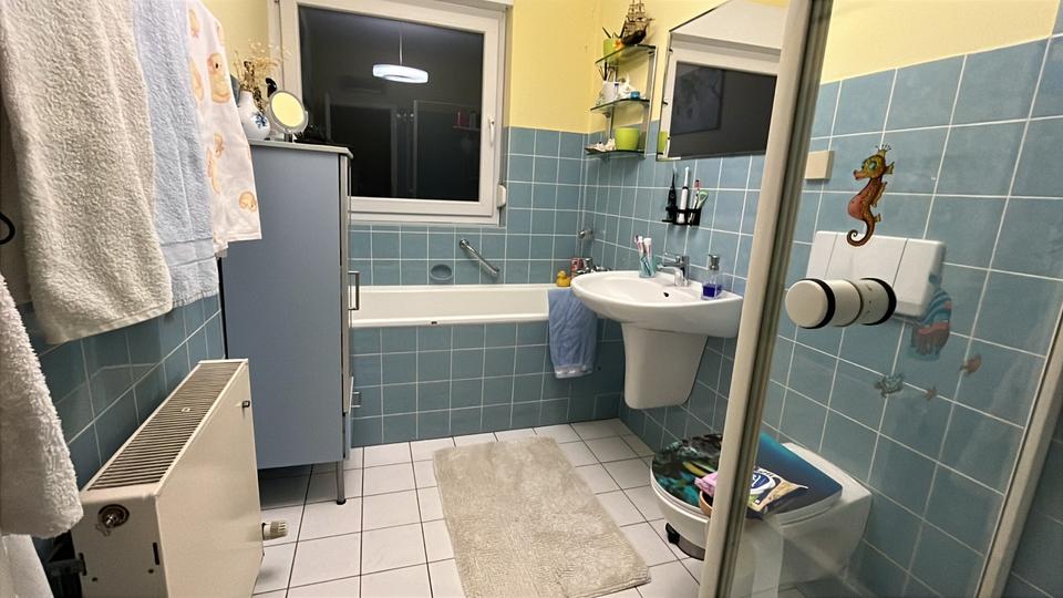 Reihenhaus Solingen Central - 4 Zimmer, 120 m&sup2;, 500.000&euro; | Angebot:24496789