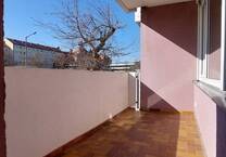 Helle 3 Zimmer mit Balkon und Aussenstellplatz