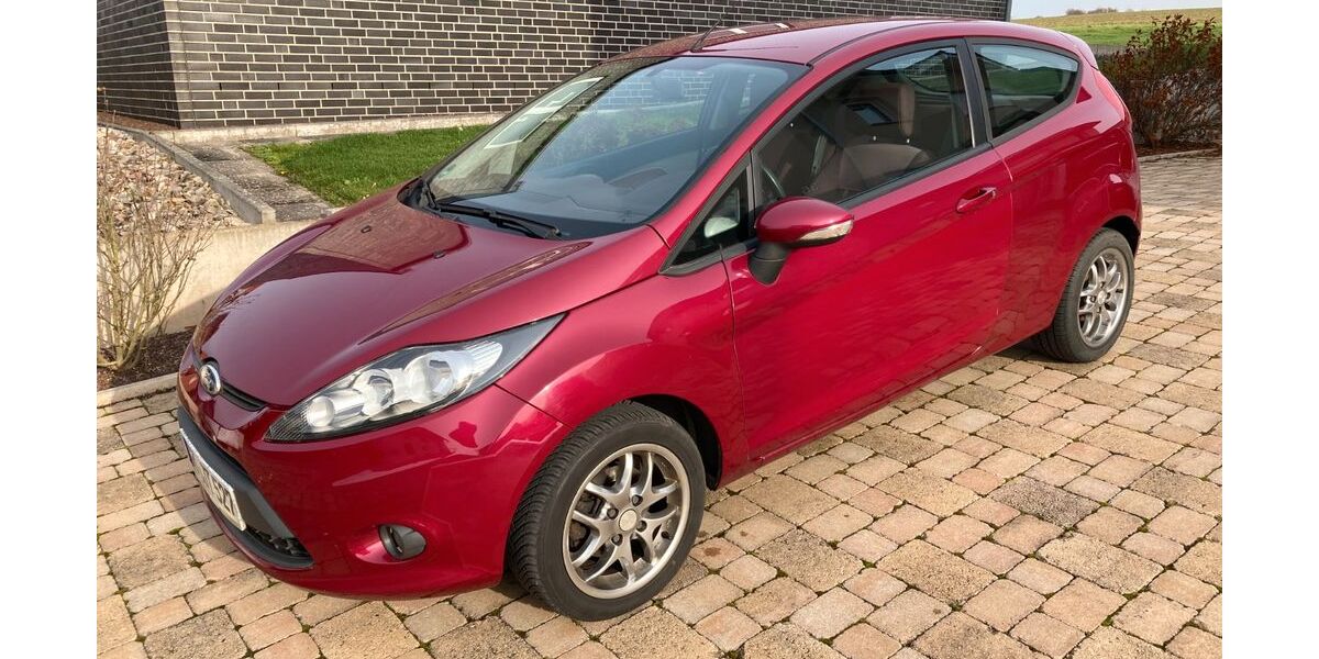 Ford Fiesta 122.411 km 3.100 &euro; Obernfeld 37434