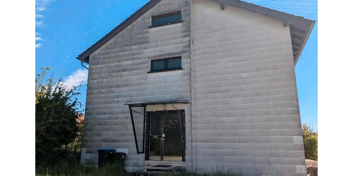 Einfamilienhaus Sankt Wendel - 6 Zimmer, 180 m&sup2;, 230.000&euro; | Angebot:27117410