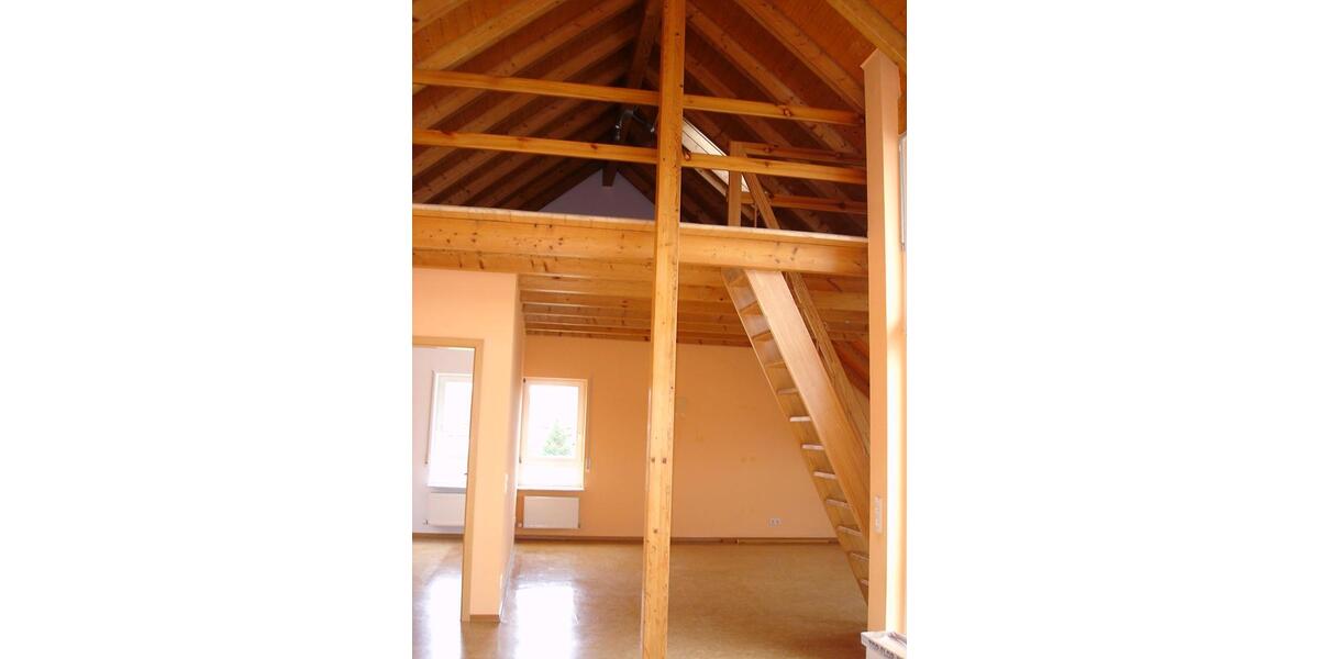 Dachgeschoßwohnung Neuenstadt am Kocher - 2 Zimmer, 110 m&sup2;, 950&euro; | Angebot:26415219