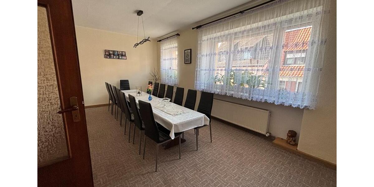 Reihenhaus Freyburg (Unstrut) - 6 Zimmer, 200 m&sup2;, 300.000&euro; | Angebot:25569680