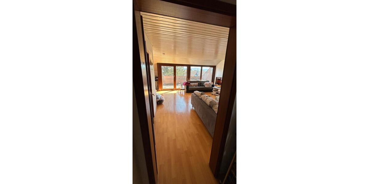 Dachgeschoßwohnung Eislingen (Fils) - 3 Zimmer, 75 m&sup2;, 950&euro; | Angebot:26385513