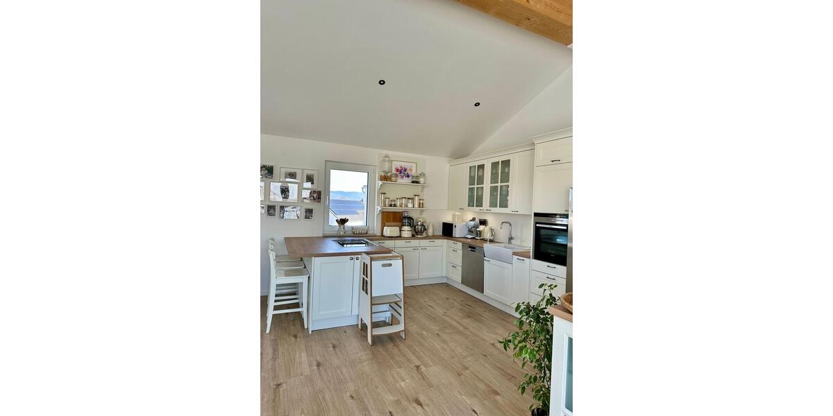 Maisonettenwohnung Regensburg Konradsiedlung - 5 Zimmer, 150 m&sup2;, 2.250&euro; | Angebot:25393395