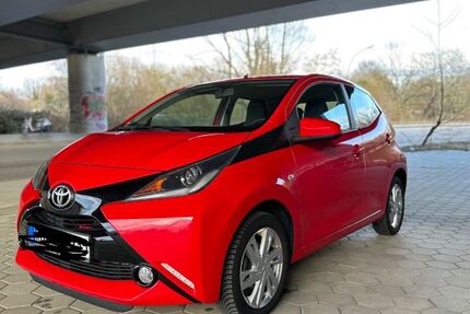 Toyota Aygo (X) 85.000 km 7.200 &euro; Hamburg 21107